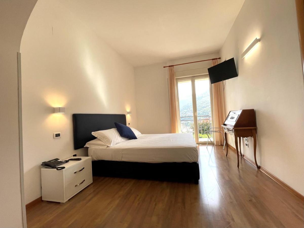 Aequa Hotel Vico Equense Værelse billede