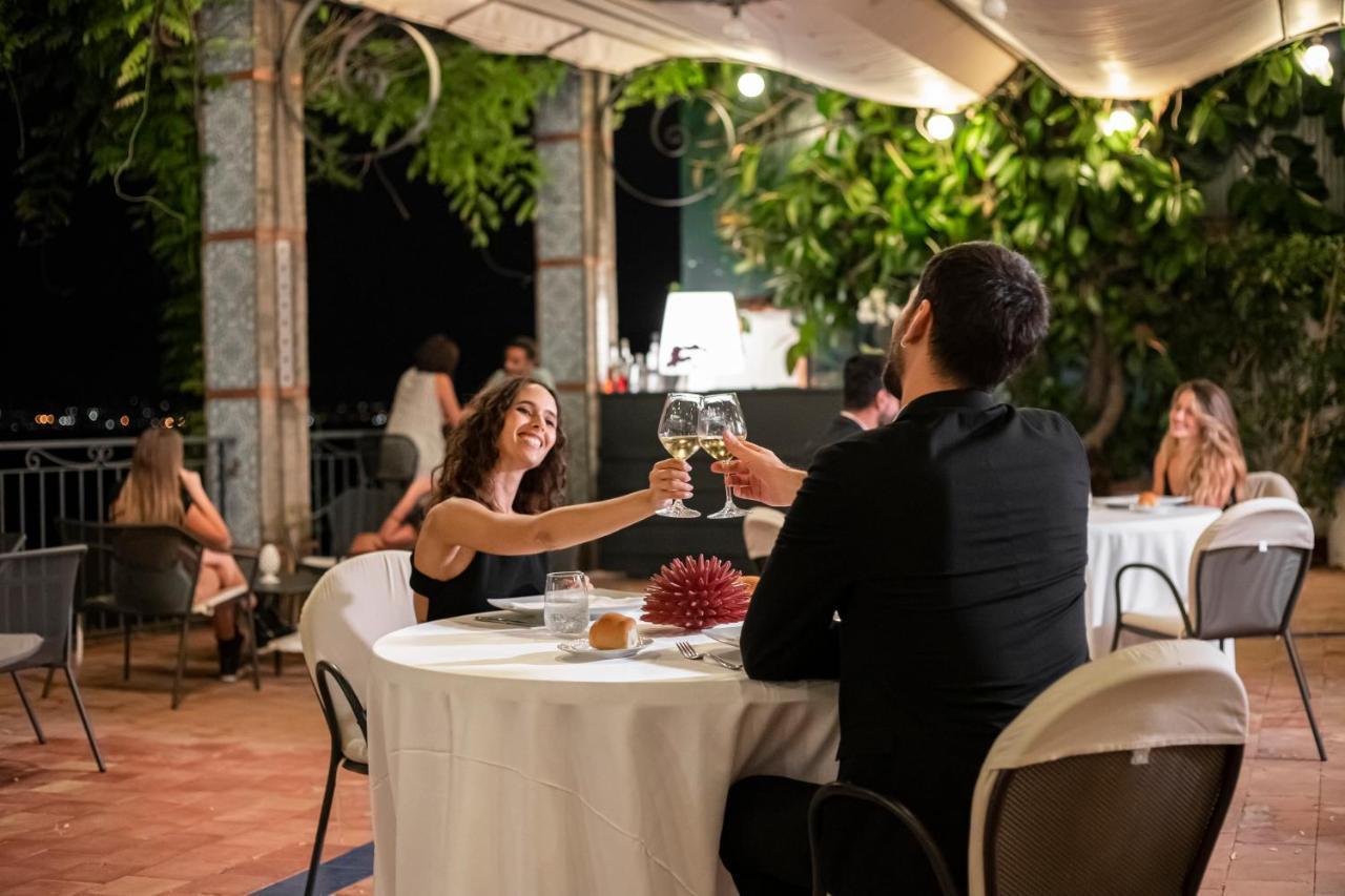 Aequa Hotel Vico Equense Eksteriør billede
