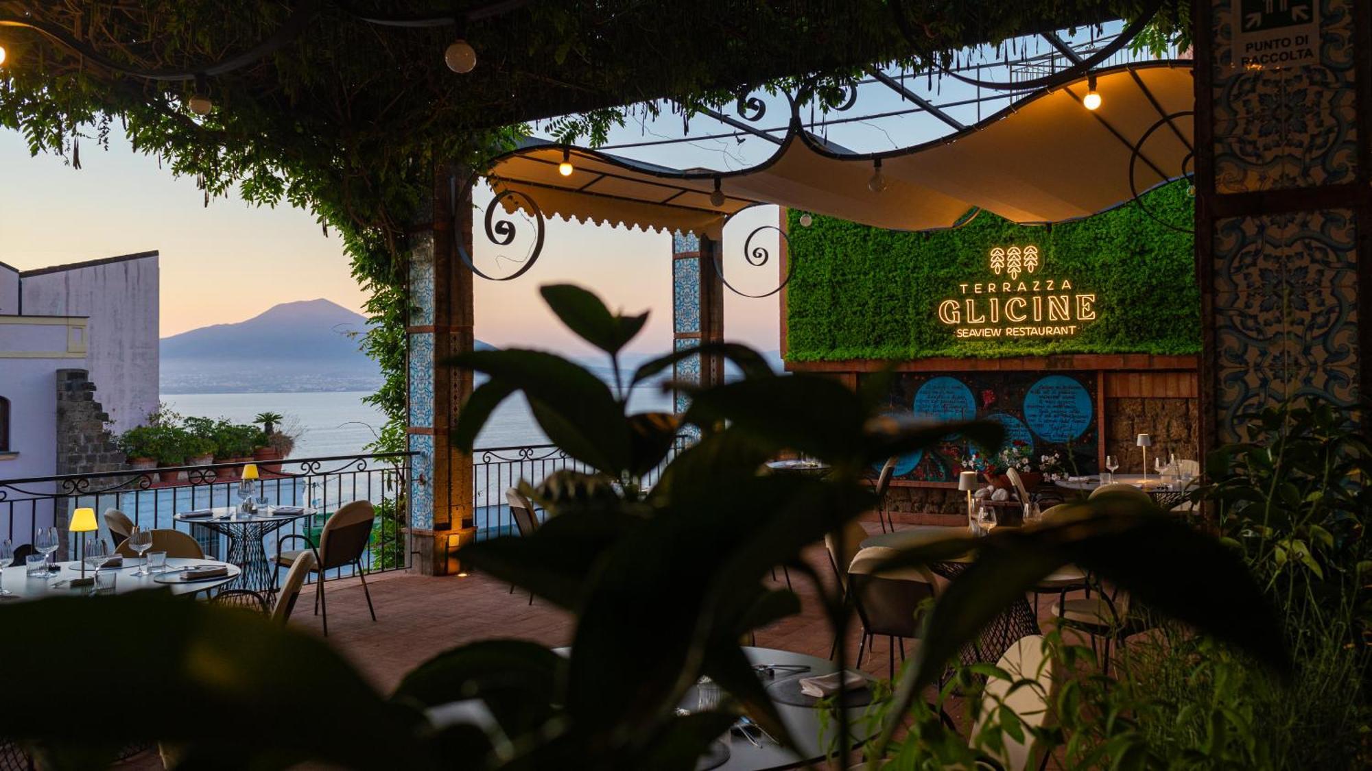 Aequa Hotel Vico Equense Eksteriør billede