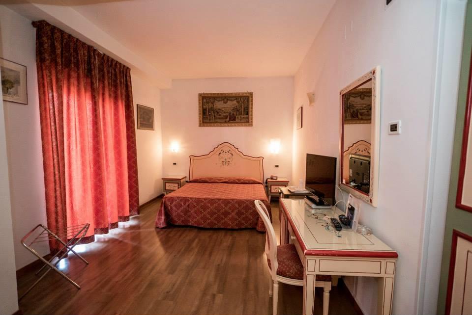 Aequa Hotel Vico Equense Eksteriør billede