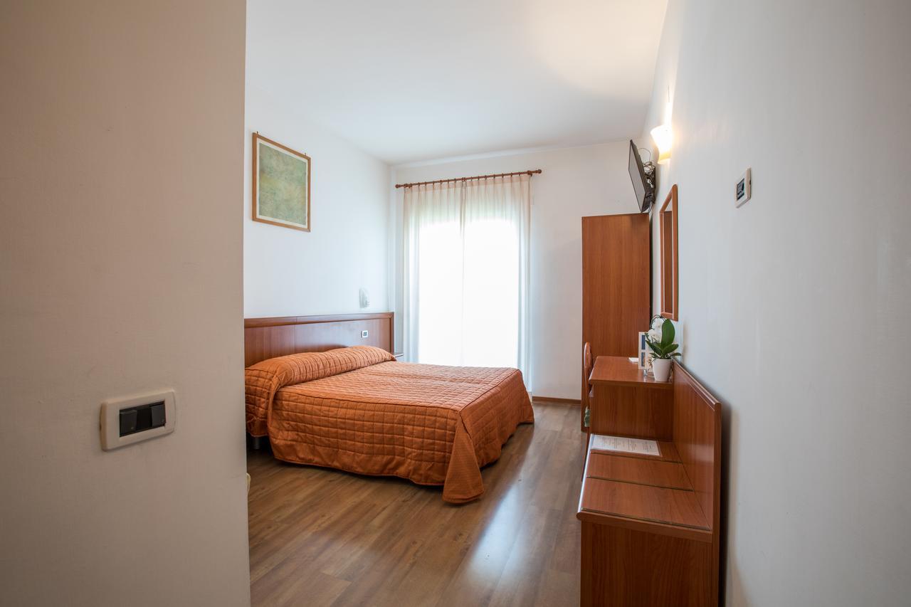 Aequa Hotel Vico Equense Eksteriør billede