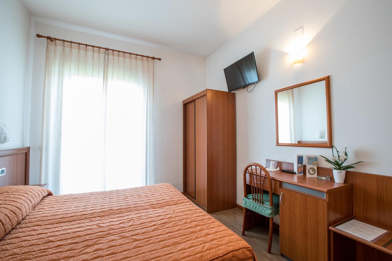 Aequa Hotel Vico Equense Eksteriør billede